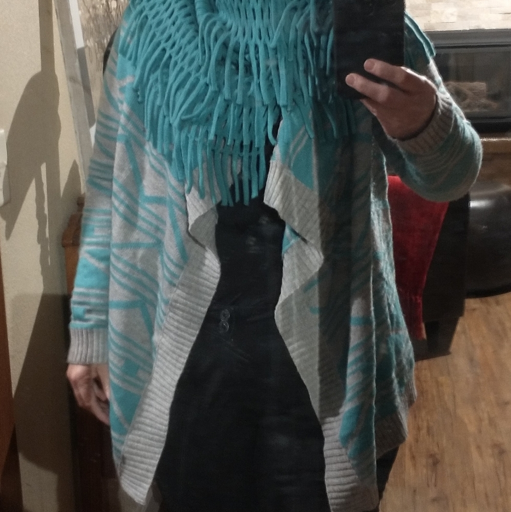 Cardigan - Picture 2 of 5